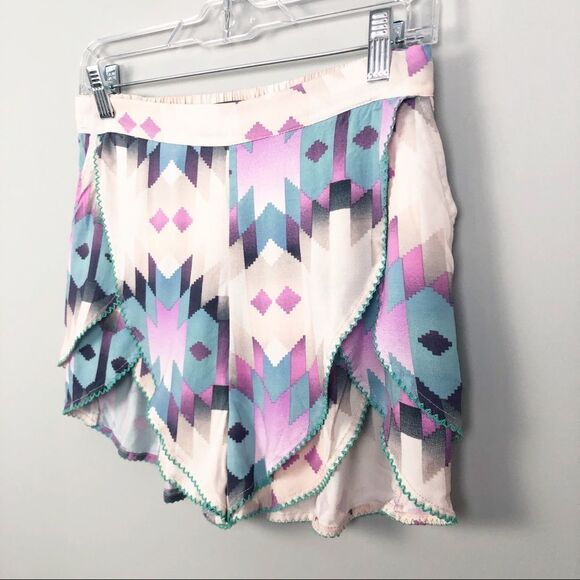 KENDALL & KYLIE | Tribal Shorts Pink Purple Medium - Picture 2 of 5